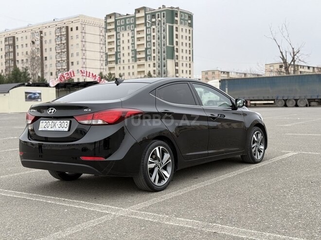 Hyundai Elantra-7