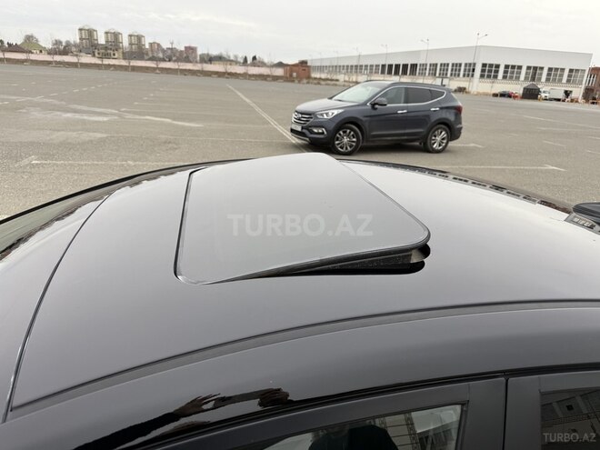 Hyundai Elantra-12