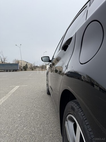 Hyundai Elantra-14