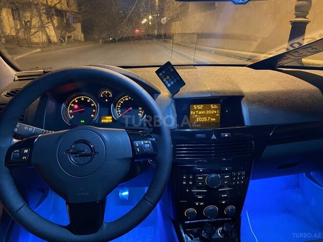 Opel Astra 2008, 240,000 km - 1.4 л - Bakı