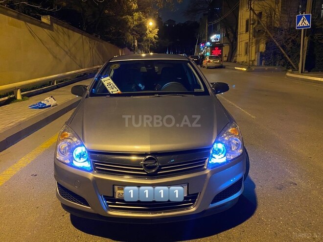 Opel Astra 2008, 240,000 km - 1.4 л - Bakı
