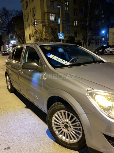 Opel Astra 2008, 240,000 km - 1.4 л - Bakı