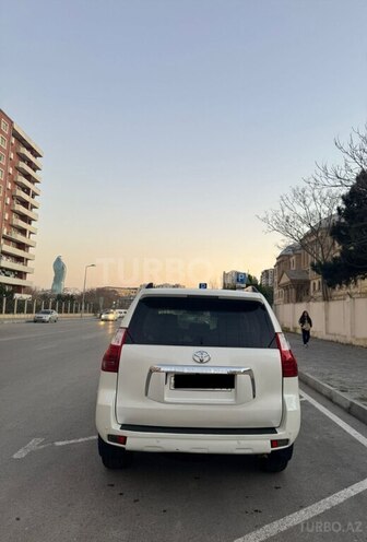 Toyota Land Cruiser Prado 2013, 270,000 km - 2.7 l - Bakı