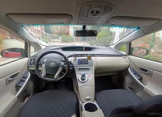 Toyota Prius 2014, 849,900 km - 1.8 л - Bakı