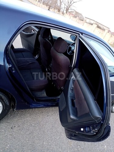 Toyota Corolla 2004, 331,600 km - 1.4 l - Sumqayıt