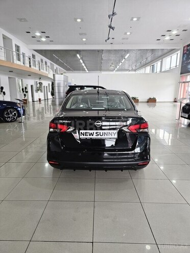 Nissan Sunny-5