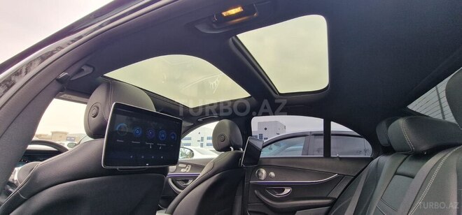 Mercedes E 300 4MATIC 2018, 94,000 km - 2.0 л - Bakı