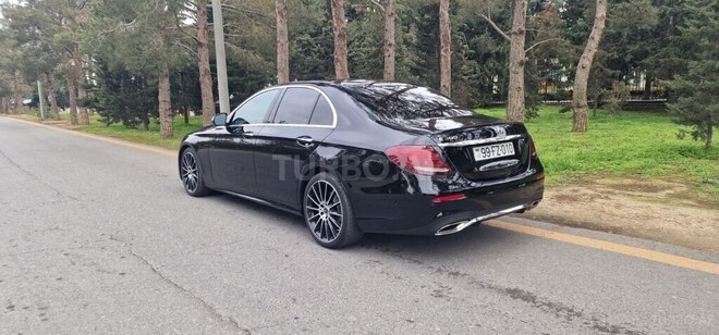 Mercedes E 300 4MATIC 2018, 94,000 km - 2.0 л - Bakı