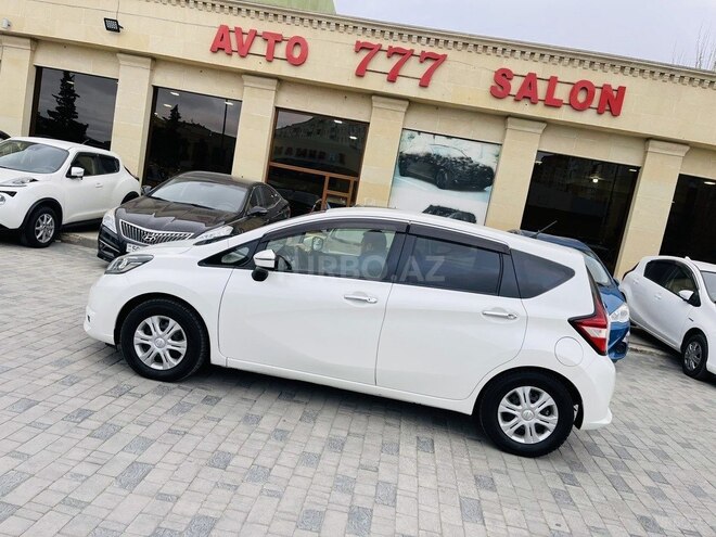 Nissan Note-5