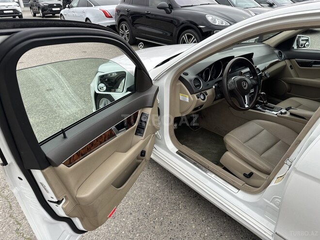 Mercedes C 250 2012, 195,000 km - 1.8 l - Bakı