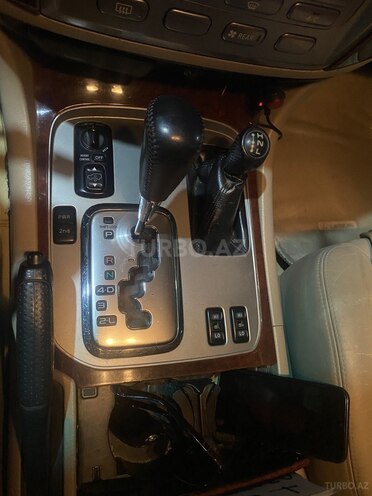 Toyota Land Cruiser-8
