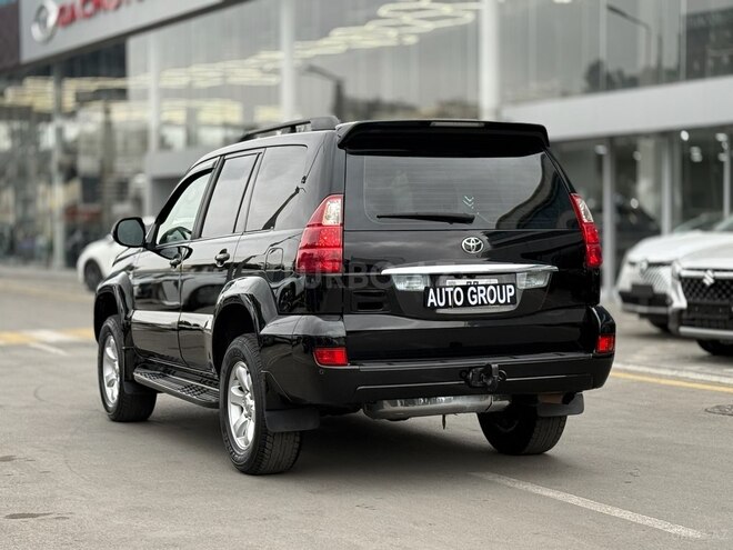 Toyota Land Cruiser Prado-5