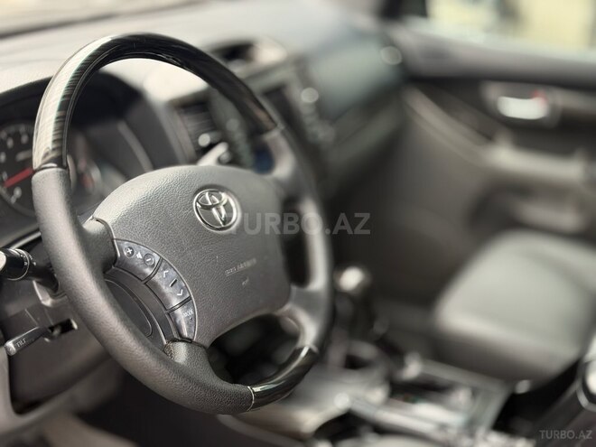 Toyota Land Cruiser Prado-16