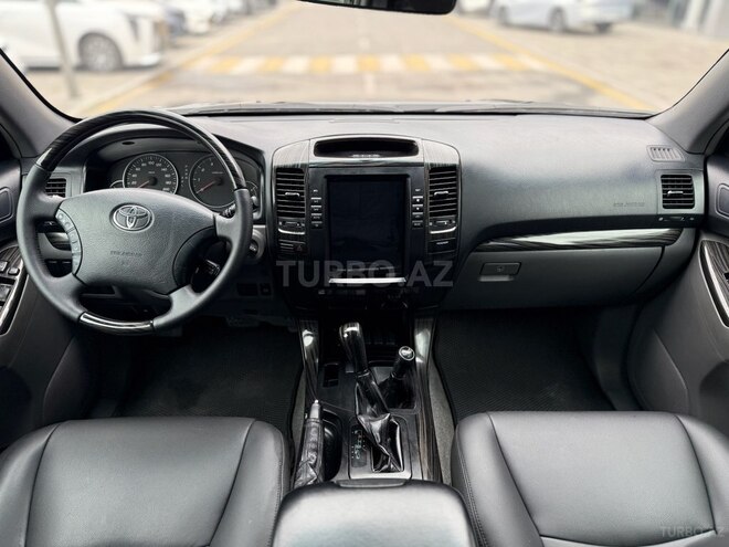 Toyota Land Cruiser Prado-17