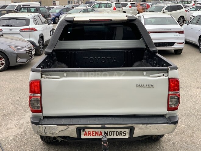 Toyota Hilux 2009, 277,000 km - 2.5 л - Bakı