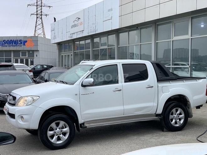 Toyota Hilux 2009, 277,000 km - 2.5 л - Bakı