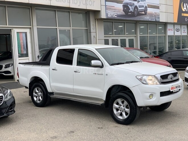 Toyota Hilux 2009, 277,000 km - 2.5 л - Bakı