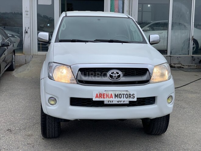 Toyota Hilux 2009, 277,000 km - 2.5 л - Bakı