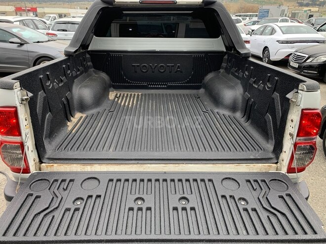 Toyota Hilux 2009, 277,000 km - 2.5 л - Bakı