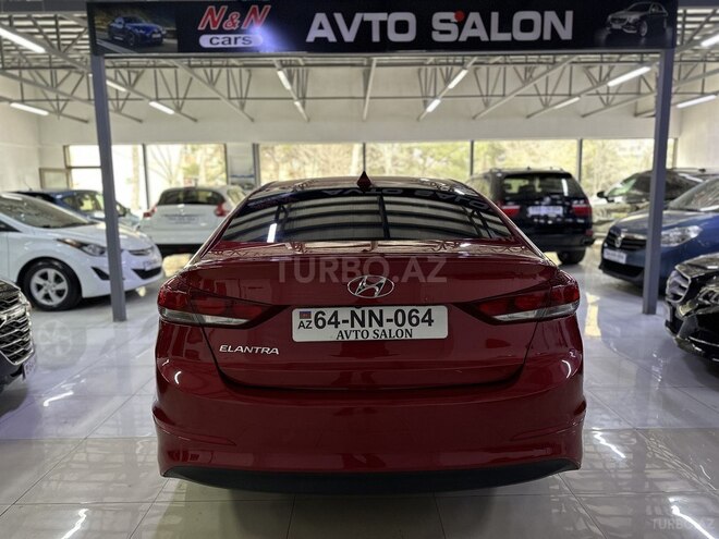 Hyundai Elantra-5