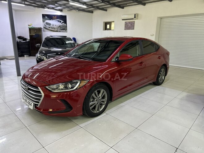 Hyundai Elantra-4