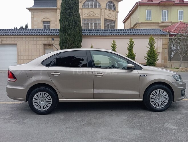 Volkswagen Polo 2018, 107,000 km - 1.6 л - Bakı