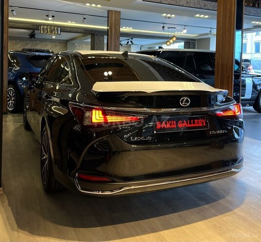Lexus ES 300h-5