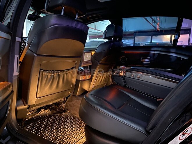 BMW 745-11