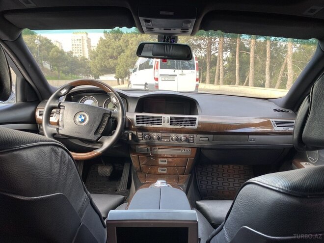 BMW 745-15