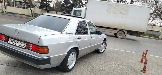 Mercedes 190 1991, 261,225 km - 2.0 l - Bakı