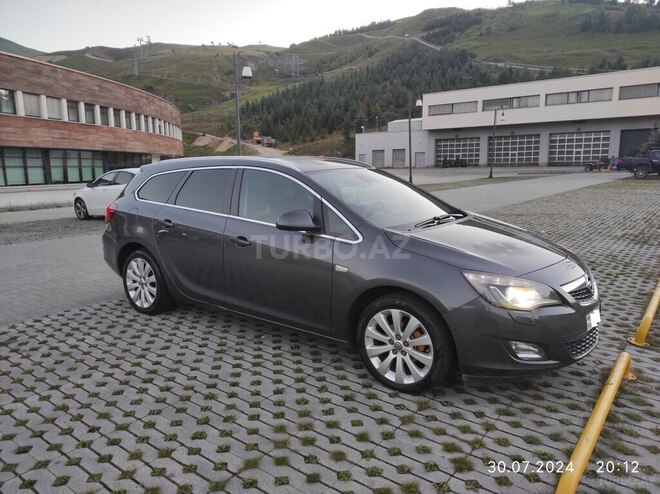 Opel Astra 2011, 190,200 km - 1.4 л - Qusar