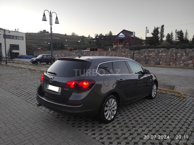 Opel Astra 2011, 190,200 km - 1.4 л - Qusar