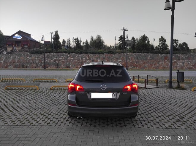 Opel Astra 2011, 190,200 km - 1.4 л - Qusar
