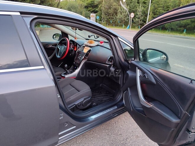 Opel Astra 2011, 190,200 km - 1.4 л - Qusar