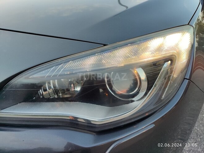 Opel Astra 2011, 190,200 km - 1.4 л - Qusar