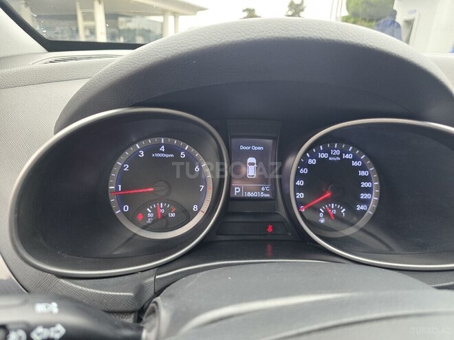 Hyundai Santa Fe-19