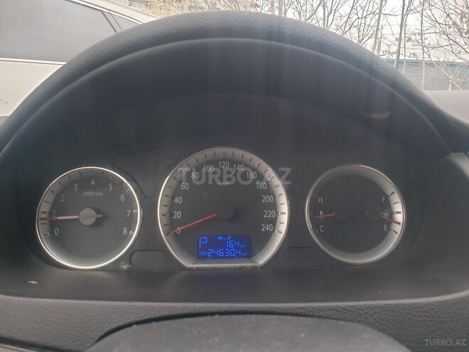 Hyundai Sonata-4