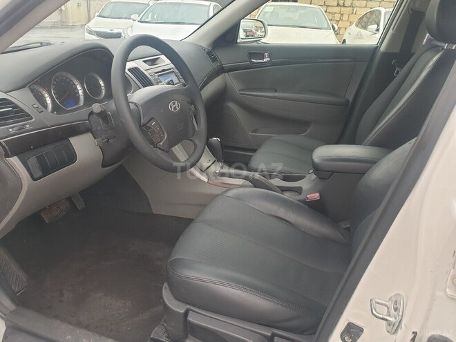 Hyundai Sonata-5