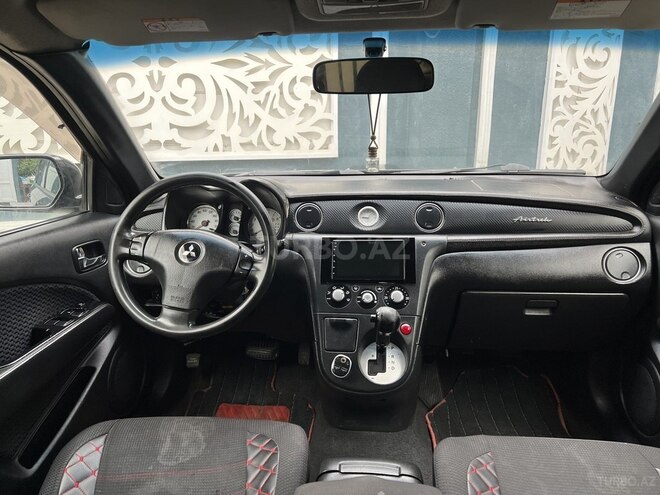 Mitsubishi Airtrek 2004, 294,484 km - 2.0 l - Sumqayıt