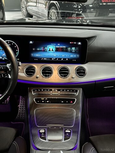 Mercedes E 300 de-17