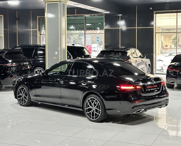 Mercedes E 300 de-5