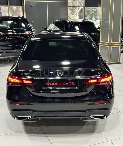 Mercedes E 300 de-4
