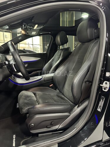 Mercedes E 300 de-8