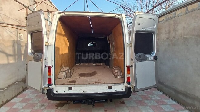 Ford Transit 2001, 300,000 km - 2.4 l - Bakı