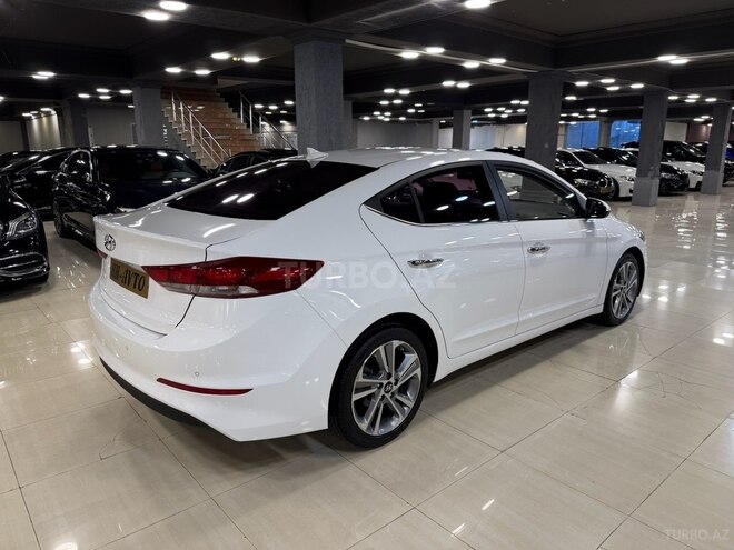 Hyundai Elantra 2016, 180,000 km - 1.6 л - Bakı