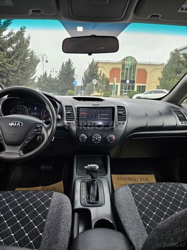 Kia Cerato-5