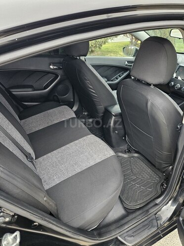 Kia Cerato-4