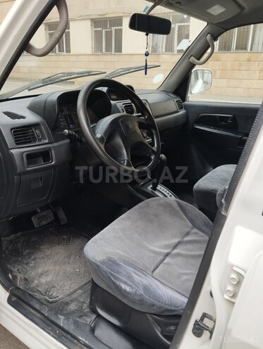 Mitsubishi Pajero io 2000, 240,000 km - 2.0 l - Bakı