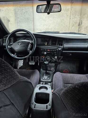 Opel Vectra-4