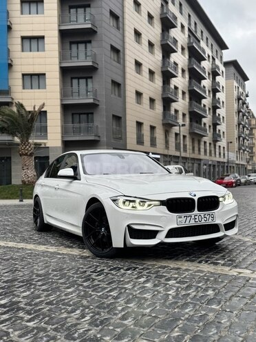 BMW 320-1